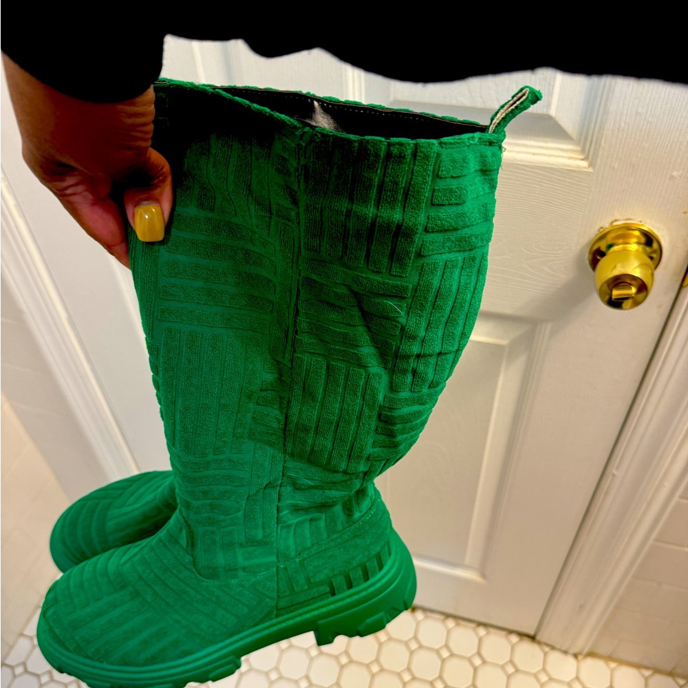 Sock boots come to calf
